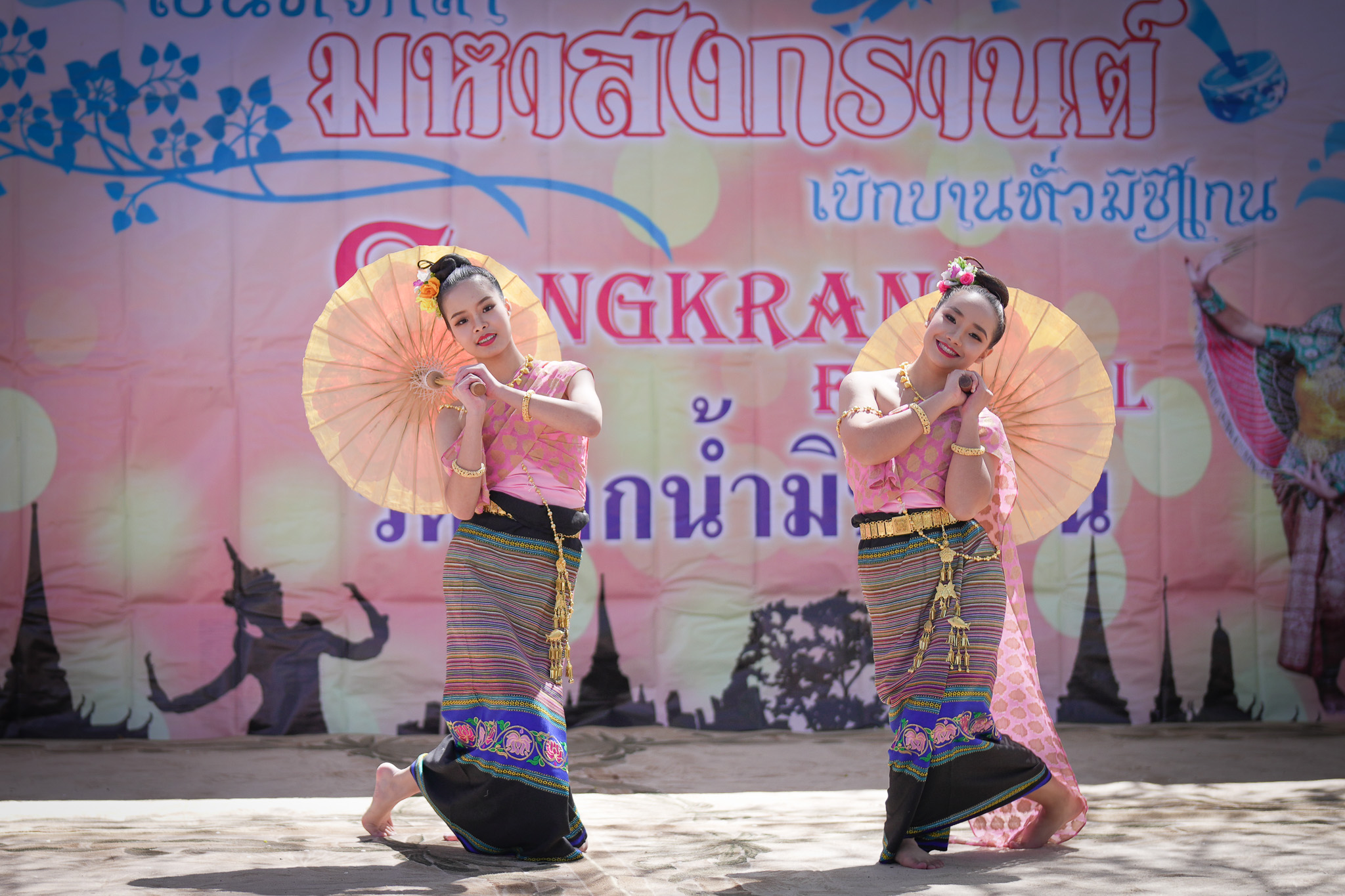 Thai dancers